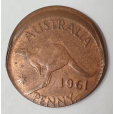 AUSTRALIA 1961 . ONE 1  PENNY . ERROR . MIS-STRIKE